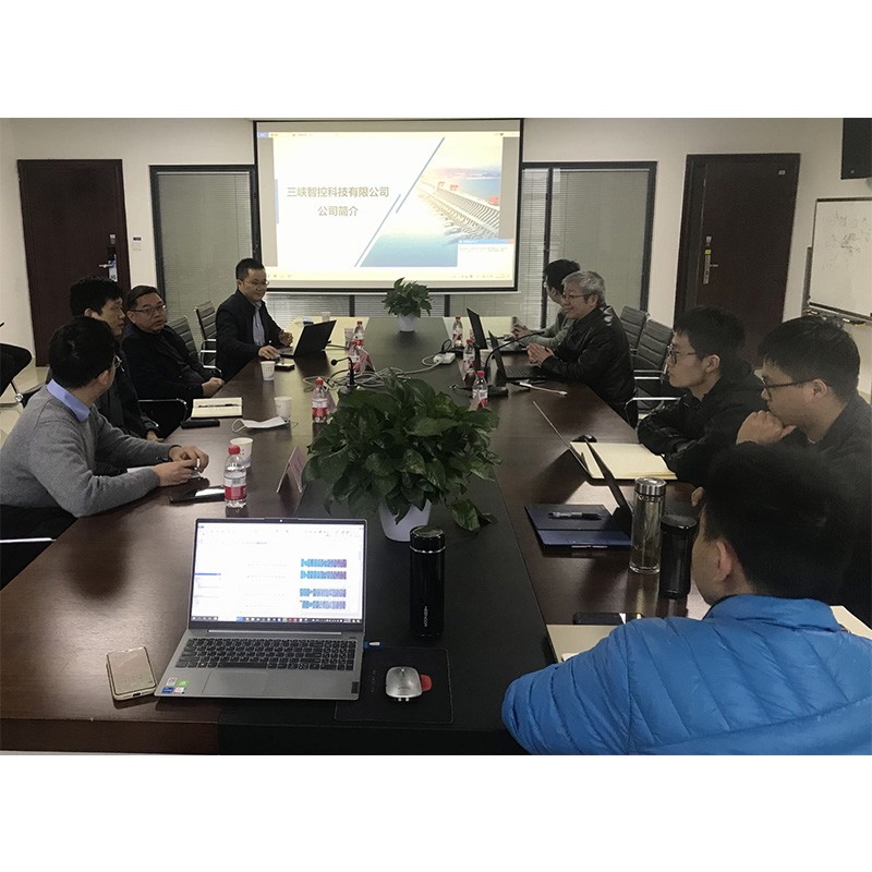 公司與三峽智控和華中科技大學電氣學院共同合作研發推廣工控領域